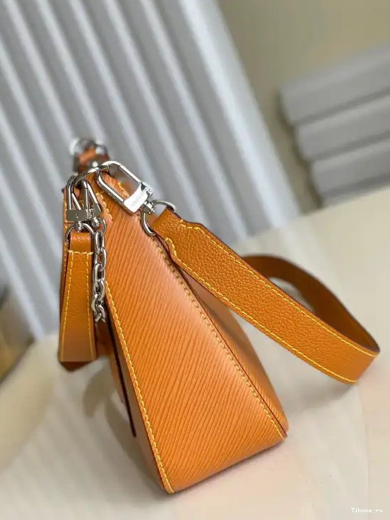 Affordable VUITTON LOUIS MARELLE 0511